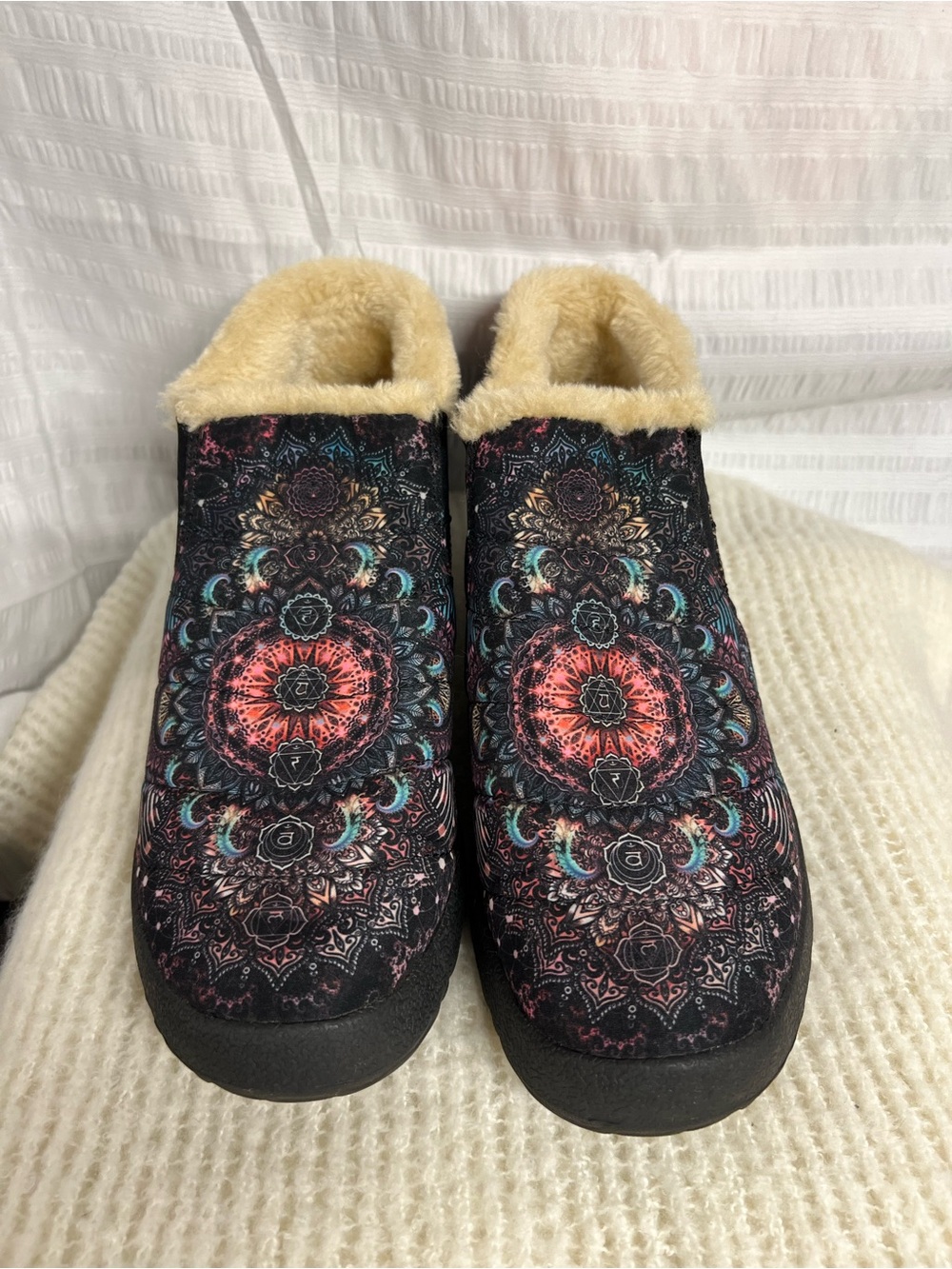 Yes we vibe Plush-Lined Slip-On Slippers